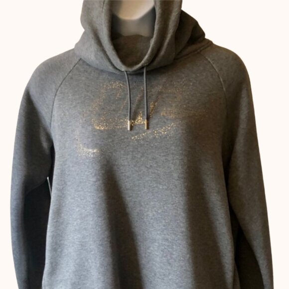 NWOT ⭐️ Nike Rally Metalic Sweatshirt - Picture 5 of 14